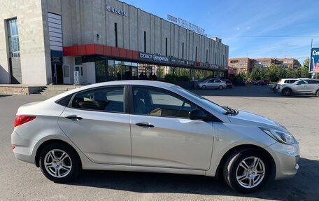 Hyundai Solaris II рестайлинг, 2012 год, 670 000 рублей, 4 фотография