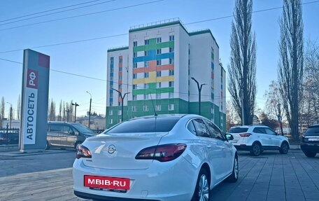 Opel Astra J, 2014 год, 948 000 рублей, 2 фотография