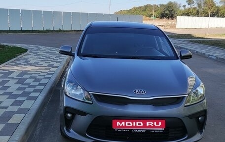 KIA Rio IV, 2018 год, 1 585 000 рублей, 10 фотография