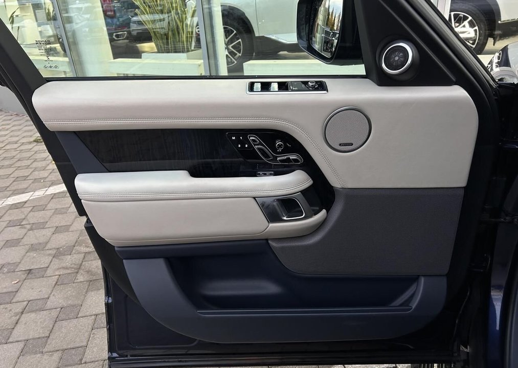 Land Rover Range Rover, 2018 год, 7 799 000 рублей, 8 фотография