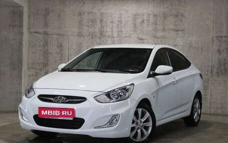 Hyundai Solaris II рестайлинг, 2012 год, 937 000 рублей, 1 фотография