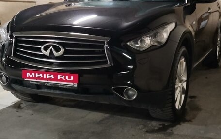 Infiniti QX70, 2014 год, 2 779 000 рублей, 4 фотография