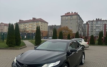 Toyota Camry, 2020 год, 3 500 000 рублей, 3 фотография