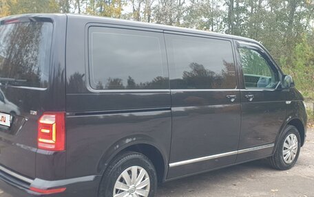 Volkswagen Caravelle T6 рестайлинг, 2017 год, 2 800 000 рублей, 4 фотография