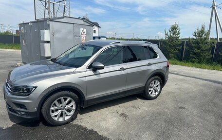 Volkswagen Tiguan II, 2018 год, 3 400 000 рублей, 7 фотография