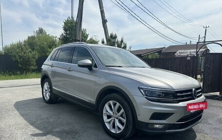 Volkswagen Tiguan II, 2018 год, 3 400 000 рублей, 5 фотография