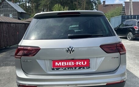 Volkswagen Tiguan II, 2018 год, 3 400 000 рублей, 4 фотография