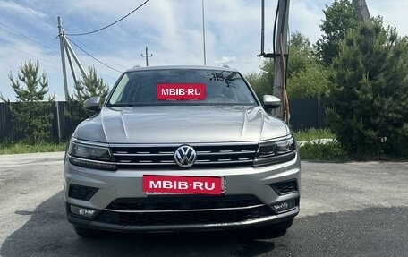 Volkswagen Tiguan II, 2018 год, 3 400 000 рублей, 6 фотография