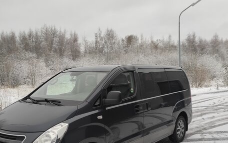 Hyundai Grand Starex Grand Starex I рестайлинг 2, 2017 год, 2 950 000 рублей, 2 фотография