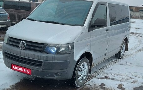 Volkswagen Caravelle T5, 2011 год, 1 800 000 рублей, 2 фотография