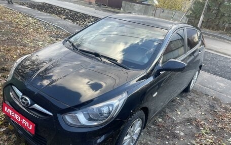 Hyundai Solaris II рестайлинг, 2011 год, 790 000 рублей, 1 фотография