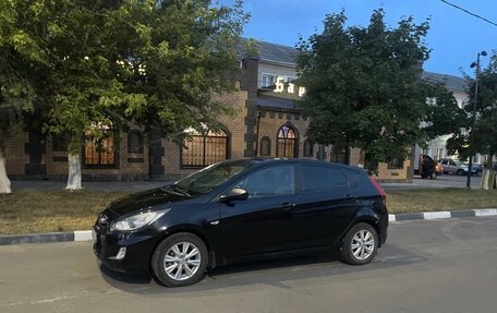 Hyundai Solaris II рестайлинг, 2011 год, 790 000 рублей, 10 фотография