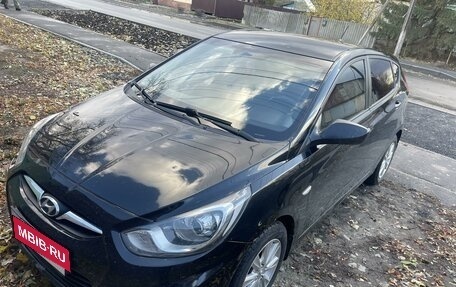 Hyundai Solaris II рестайлинг, 2011 год, 790 000 рублей, 3 фотография