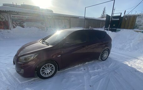 Hyundai Solaris II рестайлинг, 2013 год, 1 100 000 рублей, 5 фотография