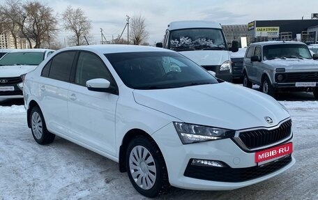 Skoda Rapid II, 2021 год, 1 730 000 рублей, 3 фотография