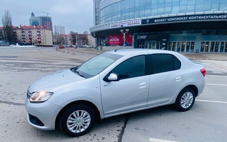 Renault Logan II, 2018 год, 899 000 рублей, 4 фотография