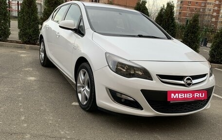 Opel Astra J, 2012 год, 980 000 рублей, 2 фотография