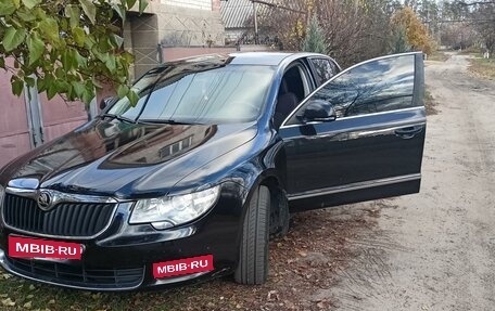 Skoda Superb III рестайлинг, 2012 год, 1 100 000 рублей, 1 фотография