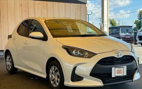 Toyota Yaris, 2021 год, 1 100 000 рублей, 1 фотография