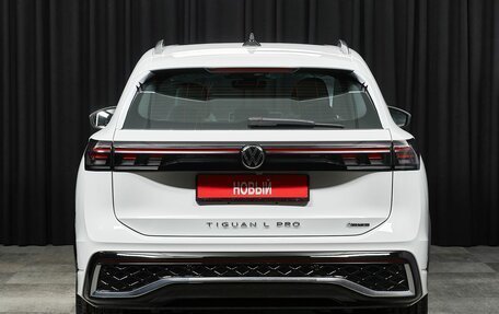 Volkswagen Tiguan II, 2024 год, 6 099 000 рублей, 5 фотография