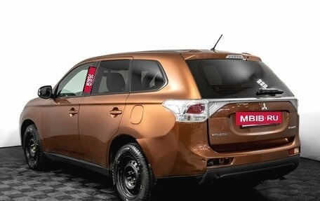 Mitsubishi Outlander III рестайлинг 3, 2012 год, 1 290 000 рублей, 8 фотография