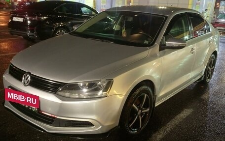 Volkswagen Jetta VI, 2014 год, 940 000 рублей, 5 фотография