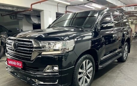 Toyota Land Cruiser 200, 2016 год, 6 700 000 рублей, 4 фотография