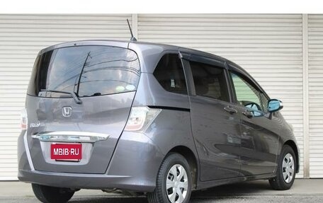 Honda Freed I, 2014 год, 870 000 рублей, 2 фотография