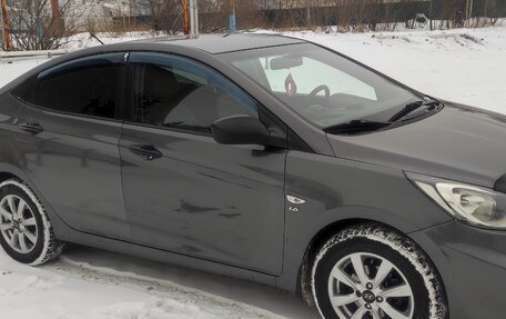 Hyundai Solaris II рестайлинг, 2011 год, 1 015 000 рублей, 8 фотография