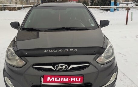 Hyundai Solaris II рестайлинг, 2011 год, 1 015 000 рублей, 4 фотография