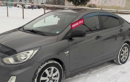 Hyundai Solaris II рестайлинг, 2011 год, 1 015 000 рублей, 6 фотография