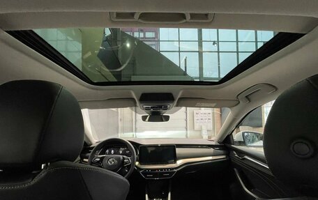 Skoda Octavia IV, 2023 год, 3 690 000 рублей, 21 фотография