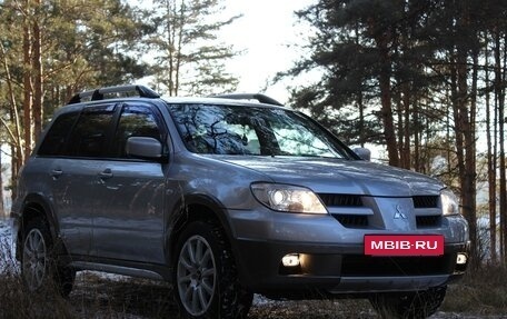 Mitsubishi Outlander III рестайлинг 3, 2005 год, 908 000 рублей, 5 фотография