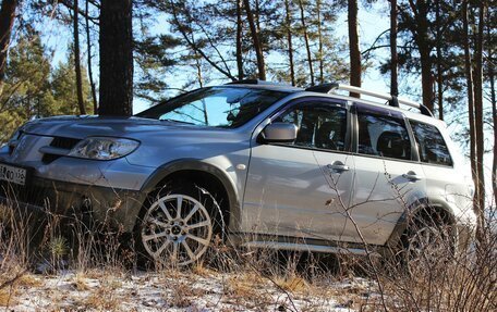 Mitsubishi Outlander III рестайлинг 3, 2005 год, 908 000 рублей, 27 фотография