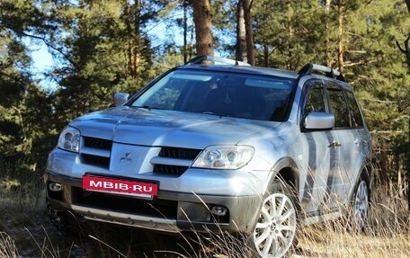 Mitsubishi Outlander III рестайлинг 3, 2005 год, 908 000 рублей, 34 фотография