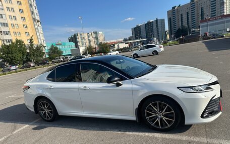 Toyota Camry, 2021 год, 3 999 999 рублей, 1 фотография