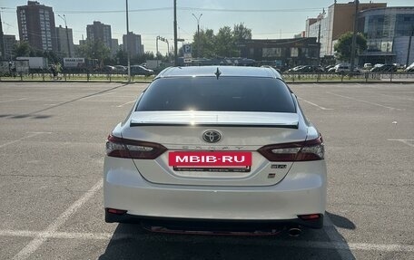 Toyota Camry, 2021 год, 3 999 999 рублей, 4 фотография