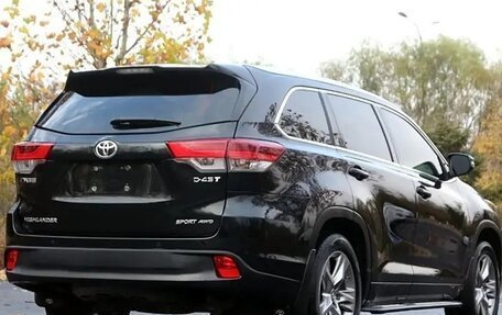 Toyota Highlander III, 2021 год, 4 100 000 рублей, 4 фотография