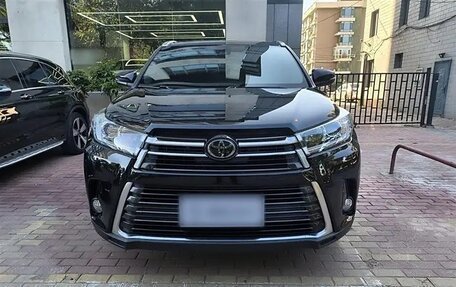 Toyota Highlander III, 2021 год, 4 130 000 рублей, 3 фотография