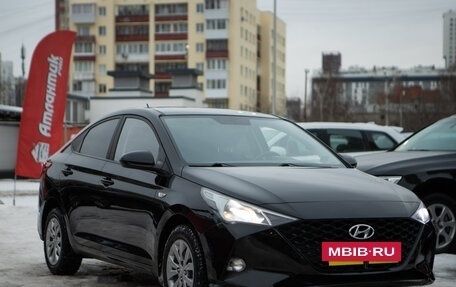 Hyundai Solaris II рестайлинг, 2021 год, 1 550 000 рублей, 4 фотография