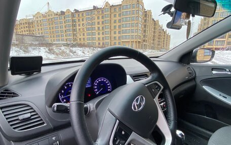 Hyundai Solaris II рестайлинг, 2012 год, 940 000 рублей, 7 фотография