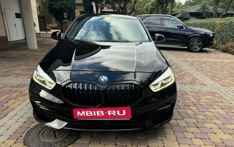 BMW 1 серия, 2020 год, 2 950 000 рублей, 17 фотография