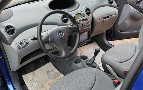 Toyota Yaris I рестайлинг, 2000 год, 530 000 рублей, 6 фотография