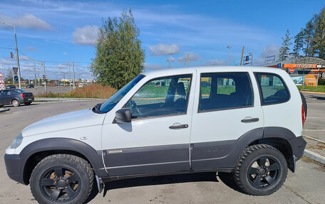 Chevrolet Niva I рестайлинг, 2016 год, 620 000 рублей, 8 фотография