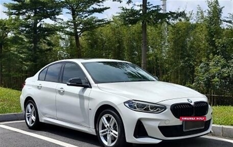 BMW 1 серия, 2021 год, 2 300 000 рублей, 5 фотография