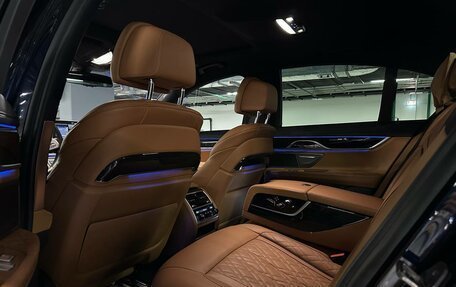 BMW 7 серия, 2019 год, 7 180 000 рублей, 14 фотография