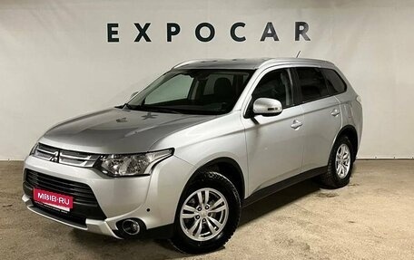 Mitsubishi Outlander III рестайлинг 3, 2014 год, 2 320 000 рублей, 1 фотография