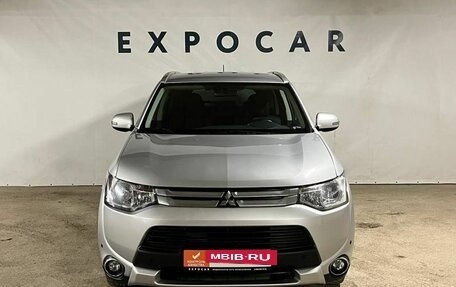 Mitsubishi Outlander III рестайлинг 3, 2014 год, 2 320 000 рублей, 8 фотография