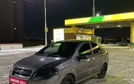 Chevrolet Aveo III, 2010 год, 555 000 рублей, 2 фотография