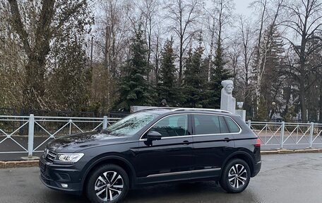 Volkswagen Tiguan II, 2019 год, 2 930 000 рублей, 2 фотография